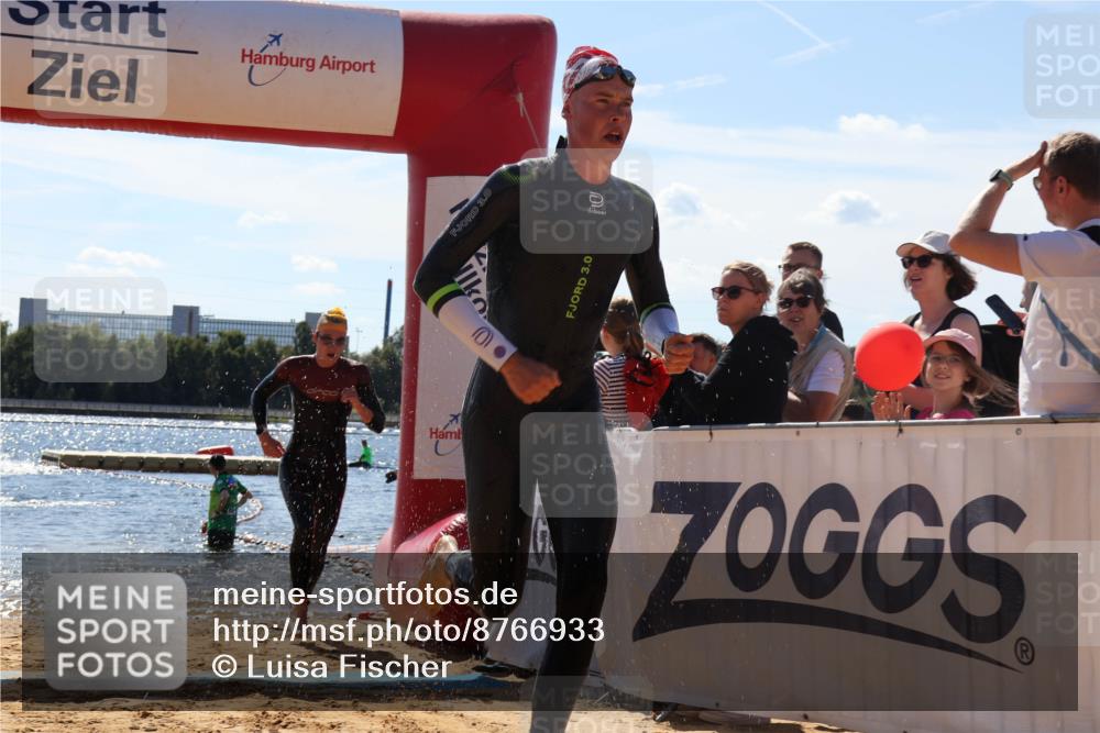 07.09.2025 - 19. Norderstedt Triathlon Luisa Fischer http://msf.ph/oto/8766933 07.09.2025 13:22:31 Schwimmen 996, 1001 meine-sportfotos.de