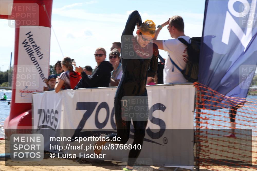 07.09.2025 - 19. Norderstedt Triathlon Luisa Fischer http://msf.ph/oto/8766940 07.09.2025 13:22:32 Schwimmen 996, 1001 meine-sportfotos.de