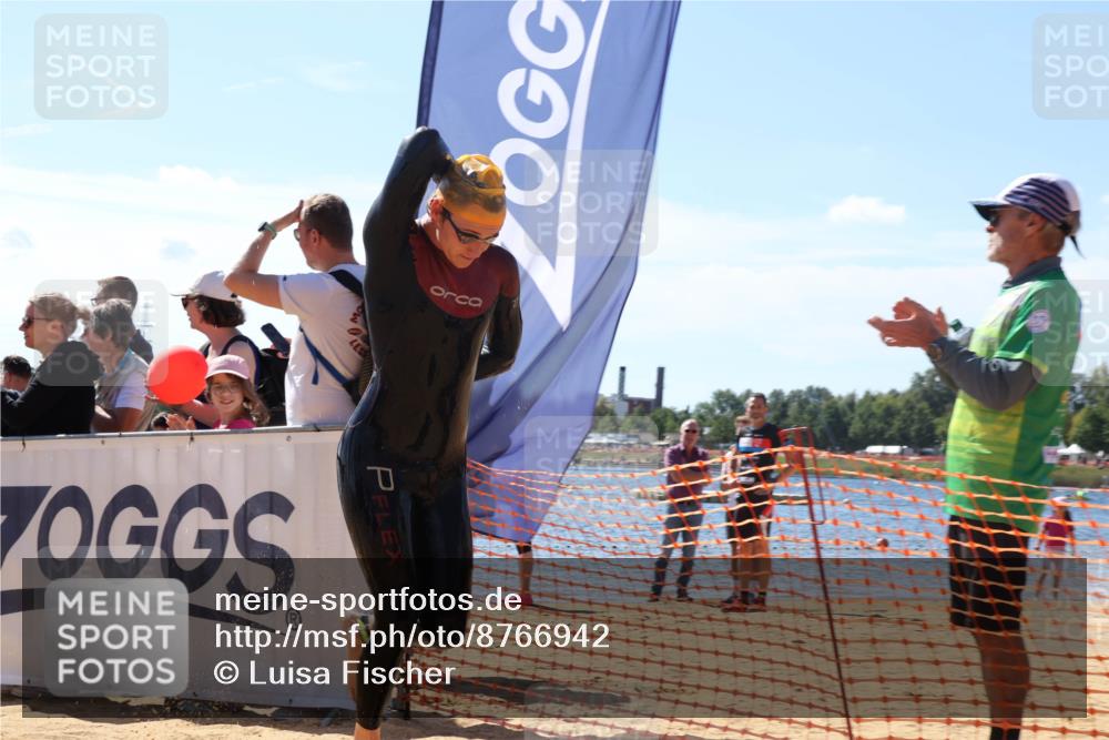 07.09.2025 - 19. Norderstedt Triathlon Luisa Fischer http://msf.ph/oto/8766942 07.09.2025 13:22:33 Schwimmen 996, 1001 meine-sportfotos.de