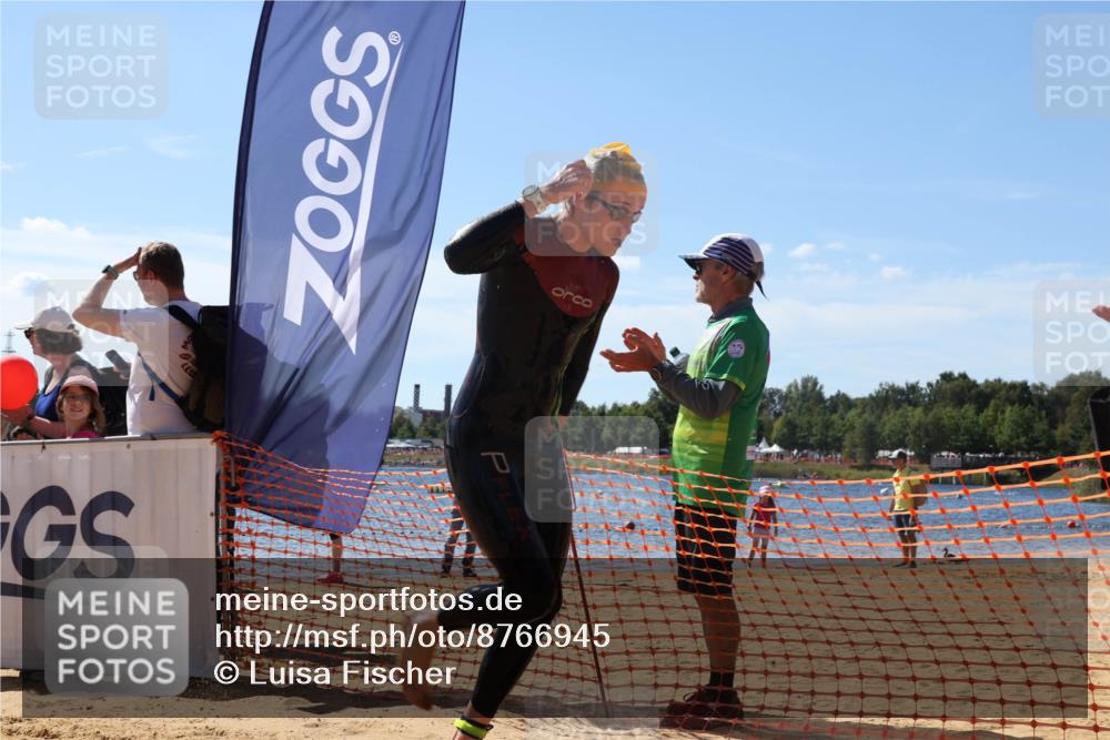 07.09.2025 - 19. Norderstedt Triathlon Luisa Fischer http://msf.ph/oto/8766945 07.09.2025 13:22:33 Schwimmen 996, 1001 meine-sportfotos.de
