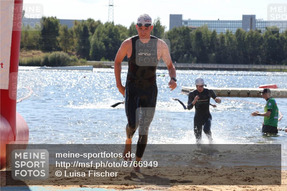 07.09.2025 - 19. Norderstedt Triathlon Luisa Fischer http://msf.ph/oto/8766949 07.09.2025 13:22:45 Schwimmen 994, 1042 meine-sportfotos.de