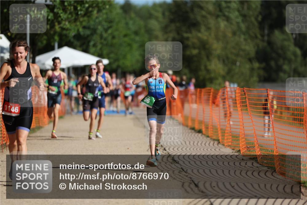 07.09.2025 - 19. Norderstedt Triathlon Michael Strokosch http://msf.ph/oto/8766970 07.09.2025 10:51:31 Laufen 56, 648, 673, 686, 1146 meine-sportfotos.de