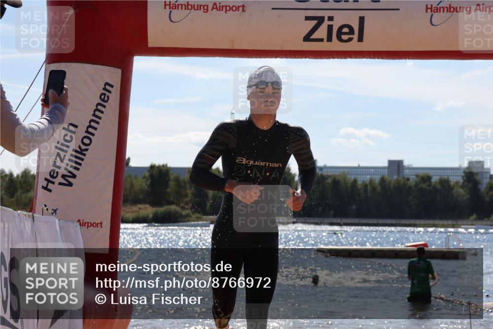07.09.2025 - 19. Norderstedt Triathlon Luisa Fischer http://msf.ph/oto/8766972 07.09.2025 13:22:50 Schwimmen 994, 1042 meine-sportfotos.de