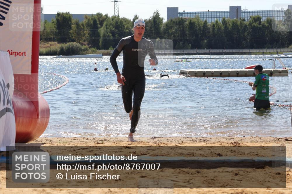 07.09.2025 - 19. Norderstedt Triathlon Luisa Fischer http://msf.ph/oto/8767007 07.09.2025 13:23:58 Schwimmen 392 meine-sportfotos.de