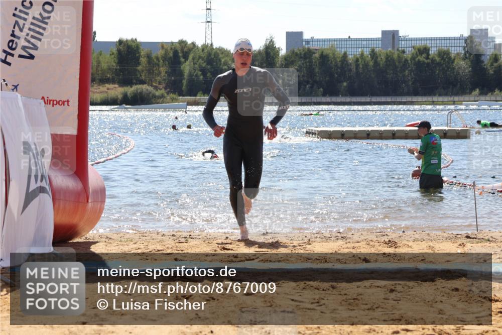 07.09.2025 - 19. Norderstedt Triathlon Luisa Fischer http://msf.ph/oto/8767009 07.09.2025 13:23:59 Schwimmen 392 meine-sportfotos.de