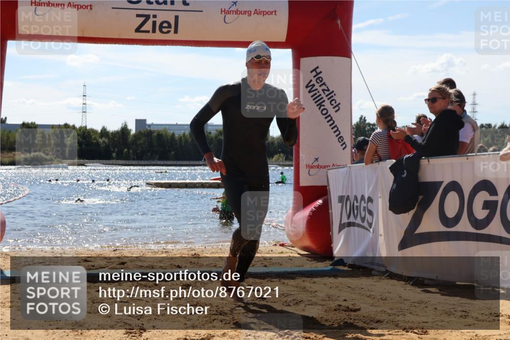 07.09.2025 - 19. Norderstedt Triathlon Luisa Fischer http://msf.ph/oto/8767021 07.09.2025 13:24:00 Schwimmen 392 meine-sportfotos.de
