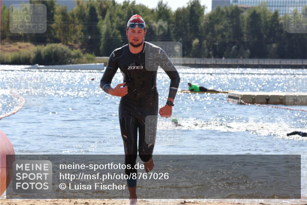 07.09.2025 - 19. Norderstedt Triathlon Luisa Fischer http://msf.ph/oto/8767026 07.09.2025 13:24:19 Schwimmen 999 meine-sportfotos.de