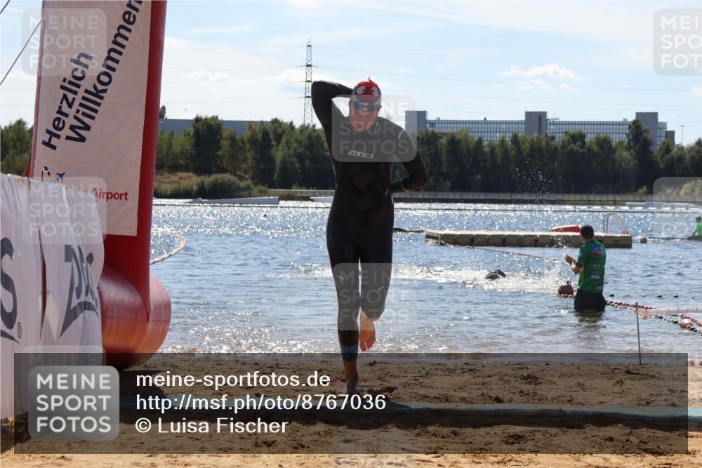 07.09.2025 - 19. Norderstedt Triathlon Luisa Fischer http://msf.ph/oto/8767036 07.09.2025 13:24:20 Schwimmen 999 meine-sportfotos.de