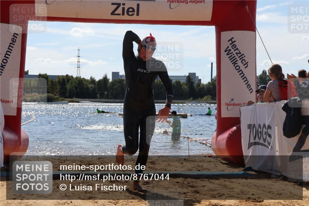 07.09.2025 - 19. Norderstedt Triathlon Luisa Fischer http://msf.ph/oto/8767044 07.09.2025 13:24:21 Schwimmen 999 meine-sportfotos.de