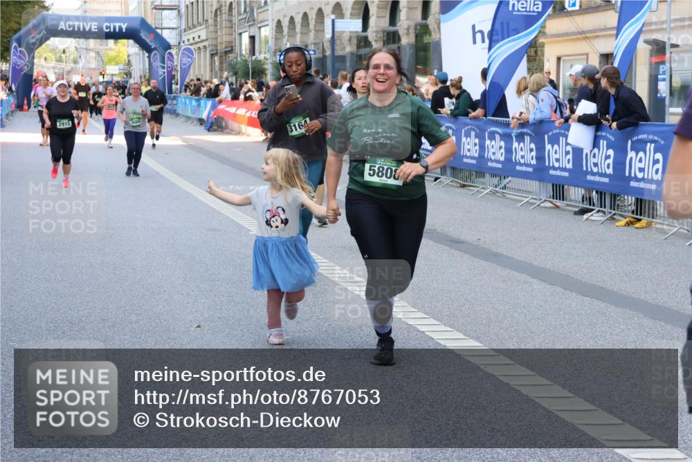 07.09.2025 - BARMER Alsterlauf Strokosch-Dieckow http://msf.ph/oto/8767053 07.09.2025 10:11:31 Ziel 2171, 2293, 2846, 2847, 3036, 3126, 3327, 3348, 3349, 3366, 3367, 3692, 3792, 4193, 4376, 4415, 4491, 4970, 5175, 5214, 5418, 5448, 5649, 5650, 5758, 5760, 5813, 5827, 5911, 6008, 6130, 6144, 6180, 8038, 8039, 8126, 8145 meine-sportfotos.de