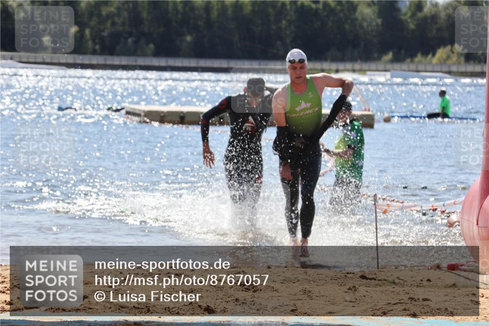 07.09.2025 - 19. Norderstedt Triathlon Luisa Fischer http://msf.ph/oto/8767057 07.09.2025 13:24:31 Schwimmen 999, 1003, 1007 meine-sportfotos.de