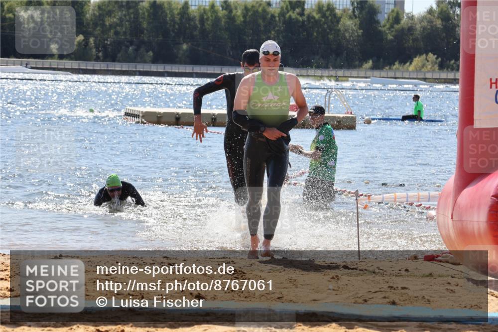 07.09.2025 - 19. Norderstedt Triathlon Luisa Fischer http://msf.ph/oto/8767061 07.09.2025 13:24:32 Schwimmen 999, 1003, 1007 meine-sportfotos.de