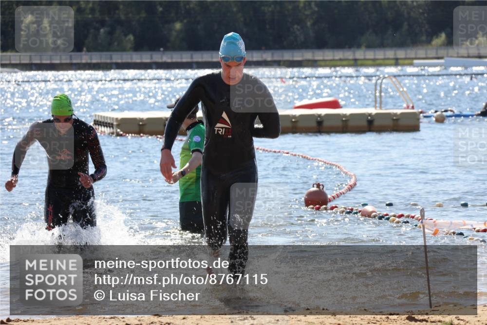 07.09.2025 - 19. Norderstedt Triathlon Luisa Fischer http://msf.ph/oto/8767115 07.09.2025 13:25:21 Schwimmen 1004, 1015 meine-sportfotos.de