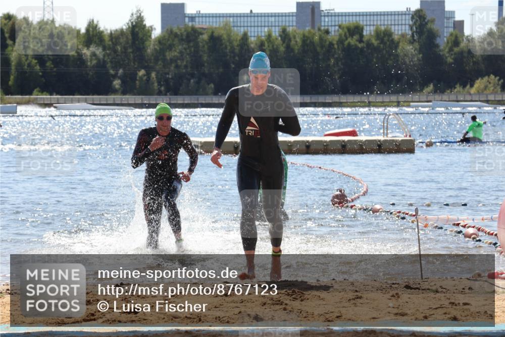 07.09.2025 - 19. Norderstedt Triathlon Luisa Fischer http://msf.ph/oto/8767123 07.09.2025 13:25:21 Schwimmen 1004, 1015 meine-sportfotos.de