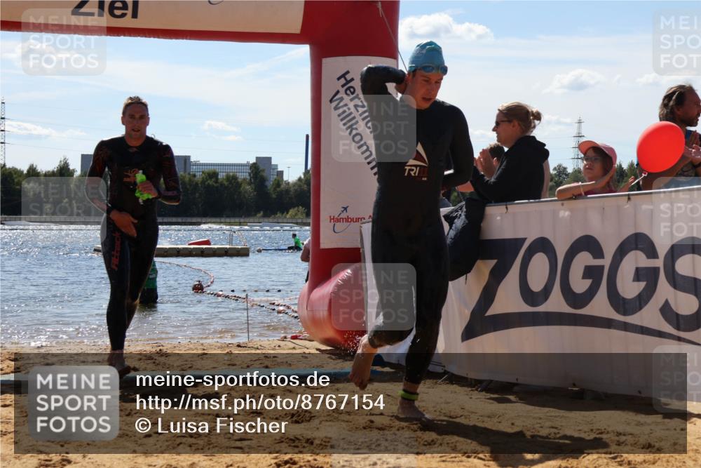 07.09.2025 - 19. Norderstedt Triathlon Luisa Fischer http://msf.ph/oto/8767154 07.09.2025 13:25:25 Schwimmen 1004, 1015 meine-sportfotos.de