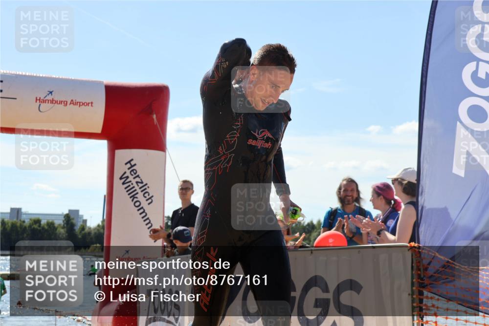 07.09.2025 - 19. Norderstedt Triathlon Luisa Fischer http://msf.ph/oto/8767161 07.09.2025 13:25:27 Schwimmen 1004, 1015 meine-sportfotos.de