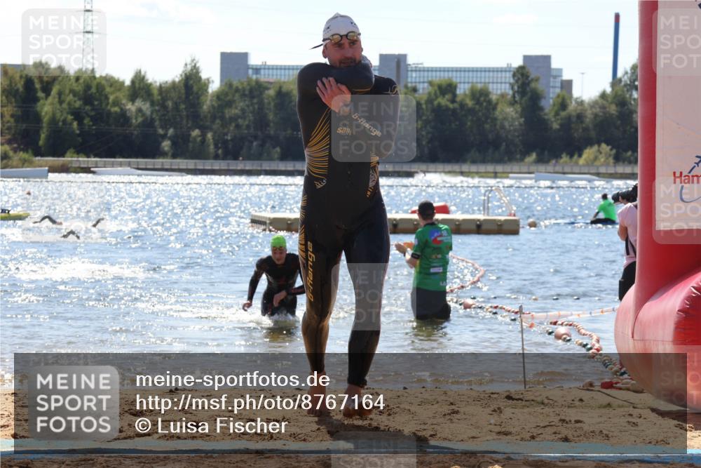 07.09.2025 - 19. Norderstedt Triathlon Luisa Fischer http://msf.ph/oto/8767164 07.09.2025 13:26:19 Schwimmen 1006, 1016 meine-sportfotos.de