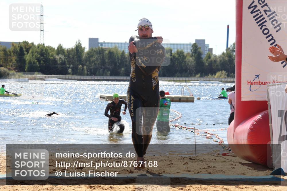 07.09.2025 - 19. Norderstedt Triathlon Luisa Fischer http://msf.ph/oto/8767168 07.09.2025 13:26:19 Schwimmen 1006, 1016 meine-sportfotos.de