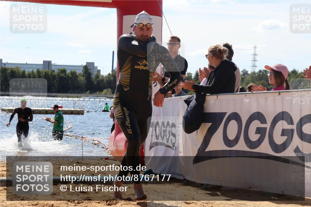 07.09.2025 - 19. Norderstedt Triathlon Luisa Fischer http://msf.ph/oto/8767177 07.09.2025 13:26:20 Schwimmen 1006, 1016 meine-sportfotos.de
