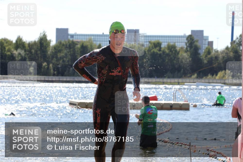 07.09.2025 - 19. Norderstedt Triathlon Luisa Fischer http://msf.ph/oto/8767185 07.09.2025 13:26:24 Schwimmen 1006, 1016 meine-sportfotos.de