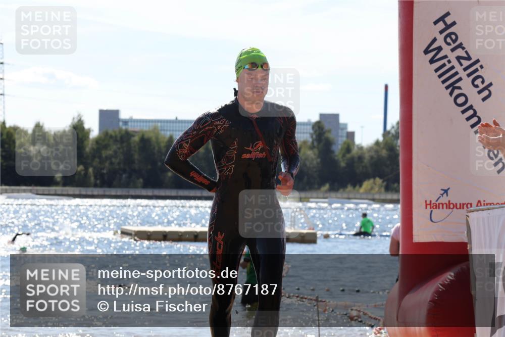 07.09.2025 - 19. Norderstedt Triathlon Luisa Fischer http://msf.ph/oto/8767187 07.09.2025 13:26:25 Schwimmen 1006, 1016 meine-sportfotos.de