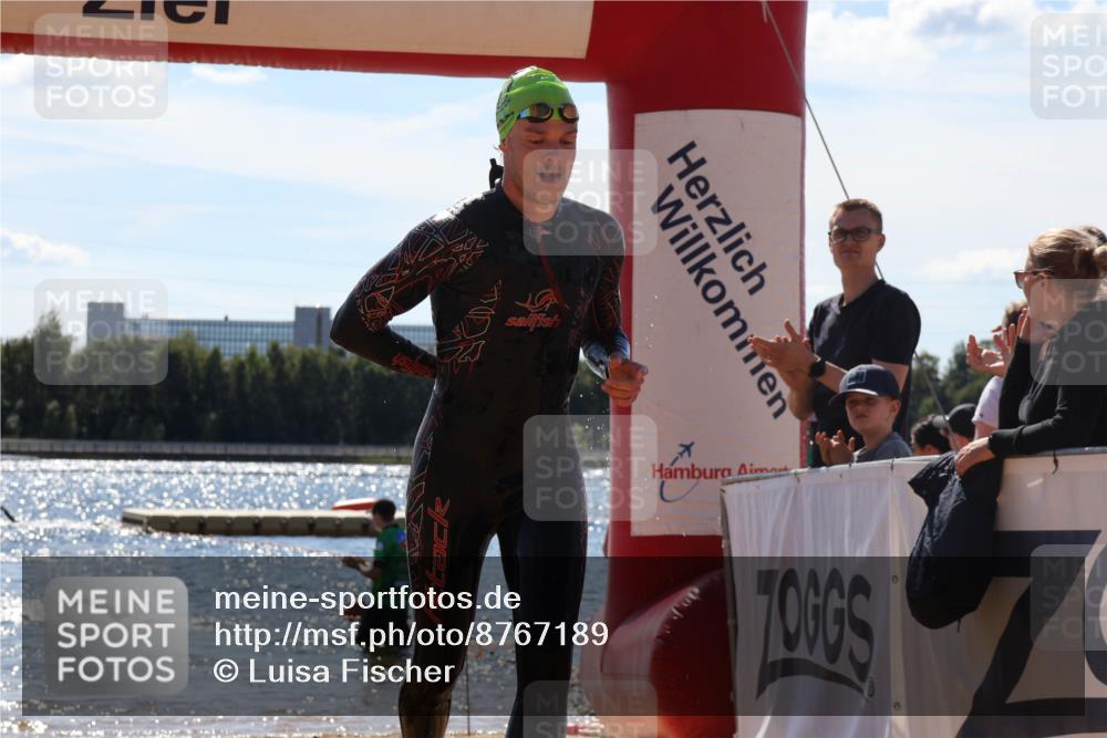 07.09.2025 - 19. Norderstedt Triathlon Luisa Fischer http://msf.ph/oto/8767189 07.09.2025 13:26:25 Schwimmen 1006, 1016 meine-sportfotos.de