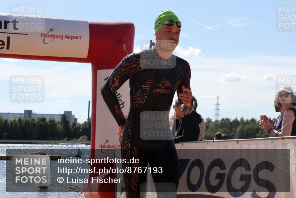 07.09.2025 - 19. Norderstedt Triathlon Luisa Fischer http://msf.ph/oto/8767193 07.09.2025 13:26:26 Schwimmen 1006, 1016 meine-sportfotos.de