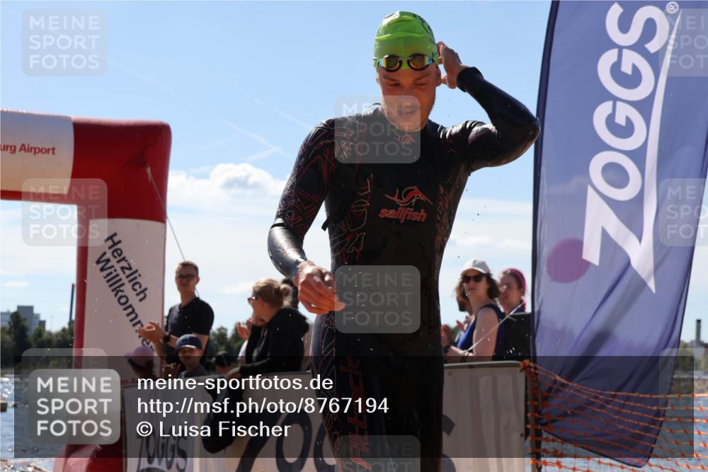 07.09.2025 - 19. Norderstedt Triathlon Luisa Fischer http://msf.ph/oto/8767194 07.09.2025 13:26:26 Schwimmen 1006, 1016 meine-sportfotos.de