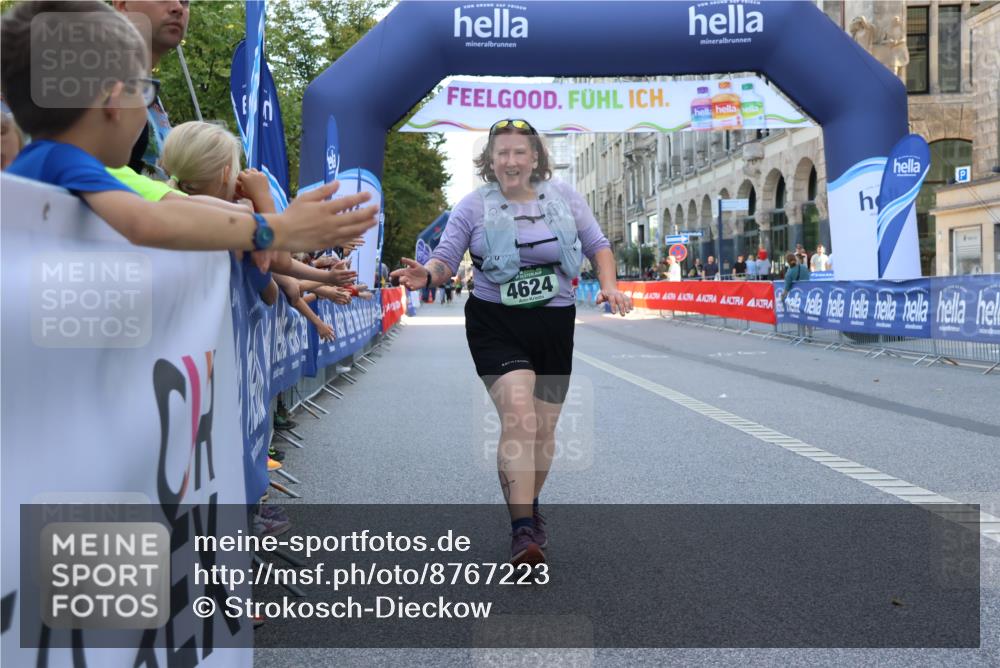 07.09.2025 - BARMER Alsterlauf Strokosch-Dieckow http://msf.ph/oto/8767223 07.09.2025 10:31:06 Ziel 2001, 4388, 5599 meine-sportfotos.de