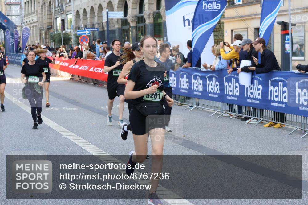07.09.2025 - BARMER Alsterlauf Strokosch-Dieckow http://msf.ph/oto/8767236 07.09.2025 10:11:24 Ziel 2293, 2772, 2820, 2846, 2847, 2934, 3036, 3126, 3327, 3348, 3349, 3366, 3367, 3393, 3398, 3692, 3783, 3792, 3867, 4045, 4376, 4415, 4491, 4970, 5214, 5418, 5448, 5649, 5650, 5758, 5760, 6008, 6124, 6130, 6144, 6180, 8038, 8039, 8126, 8264 meine-sportfotos.de