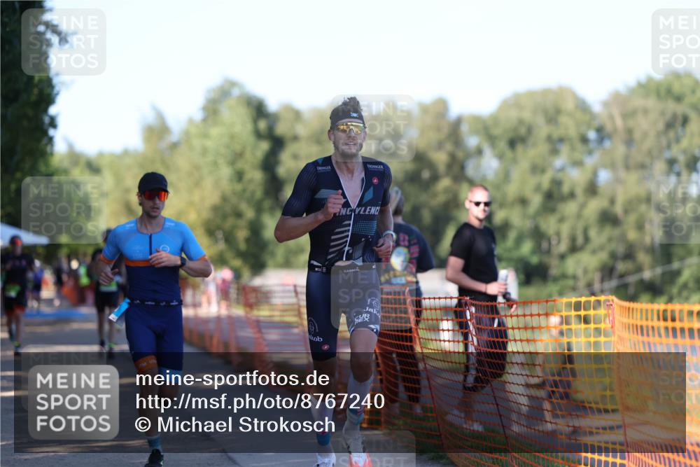 07.09.2025 - 19. Norderstedt Triathlon Michael Strokosch http://msf.ph/oto/8767240 07.09.2025 16:14:37 Laufen 425, 527, 528, 938, 1073, 1433 meine-sportfotos.de