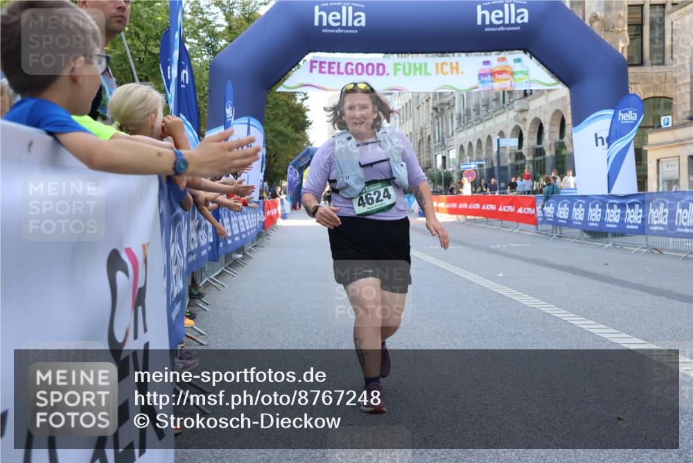 07.09.2025 - BARMER Alsterlauf Strokosch-Dieckow http://msf.ph/oto/8767248 07.09.2025 10:31:06 Ziel 2001, 4388, 5599 meine-sportfotos.de