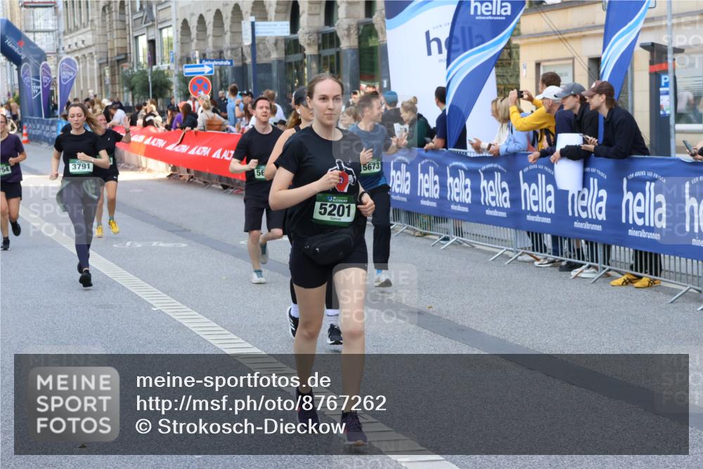 07.09.2025 - BARMER Alsterlauf Strokosch-Dieckow http://msf.ph/oto/8767262 07.09.2025 10:11:23 Ziel 2283, 2293, 2772, 2820, 2846, 2847, 2934, 3327, 3348, 3349, 3366, 3367, 3393, 3398, 3692, 3783, 3792, 3867, 4045, 4376, 4415, 4491, 5448, 5649, 5650, 5758, 5760, 6008, 6124, 6130, 6144, 6180, 8038, 8039, 8126, 8264 meine-sportfotos.de