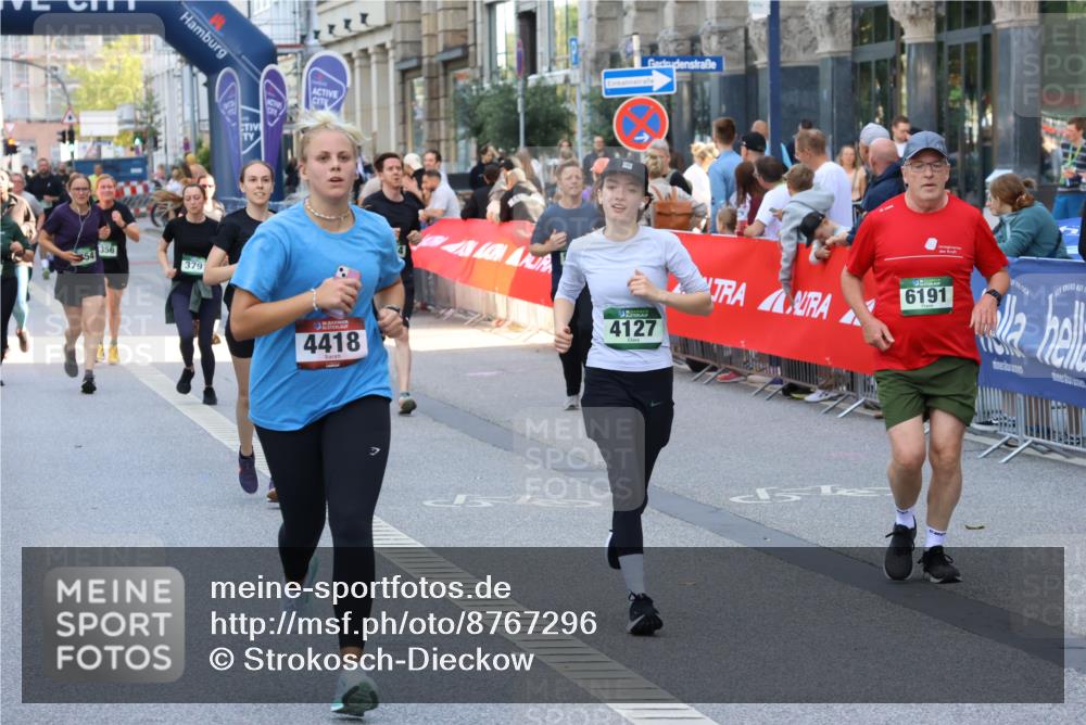 07.09.2025 - BARMER Alsterlauf Strokosch-Dieckow http://msf.ph/oto/8767296 07.09.2025 10:11:19 Ziel 2283, 2293, 2300, 2772, 2820, 2846, 2847, 2934, 3327, 3348, 3349, 3366, 3367, 3393, 3398, 3526, 3692, 3783, 3792, 3867, 4045, 4376, 4491, 5448, 5649, 5650, 5758, 5760, 6124, 6130, 6144, 6180, 8038, 8039, 8126, 8264 meine-sportfotos.de