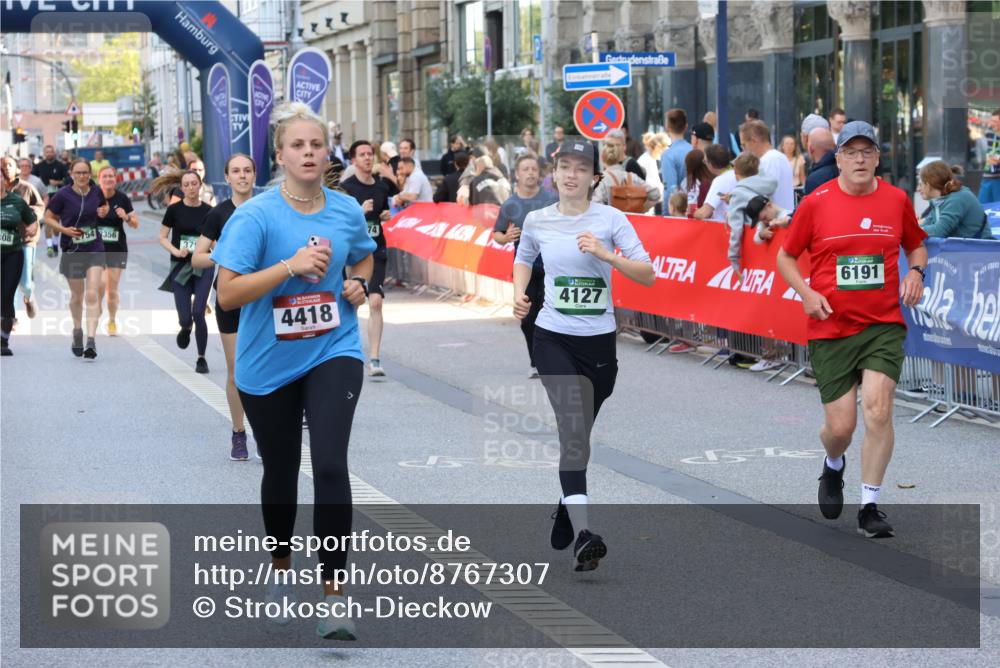 07.09.2025 - BARMER Alsterlauf Strokosch-Dieckow http://msf.ph/oto/8767307 07.09.2025 10:11:18 Ziel 2283, 2293, 2300, 2772, 2820, 2846, 2847, 2934, 3348, 3349, 3393, 3398, 3526, 3692, 3783, 3792, 3867, 4045, 4376, 4491, 5166, 5448, 5649, 5650, 5758, 5760, 6124, 6130, 6144, 6180, 8038, 8039, 8126, 8264 meine-sportfotos.de