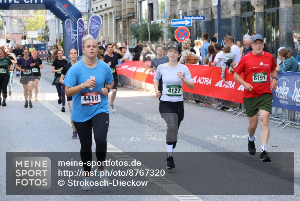 07.09.2025 - BARMER Alsterlauf Strokosch-Dieckow http://msf.ph/oto/8767320 07.09.2025 10:11:18 Ziel 2283, 2293, 2300, 2772, 2820, 2846, 2847, 2934, 3348, 3349, 3393, 3398, 3526, 3692, 3783, 3792, 3867, 4045, 4376, 4491, 5166, 5448, 5649, 5650, 5758, 5760, 6124, 6130, 6144, 6180, 8038, 8039, 8126, 8264 meine-sportfotos.de