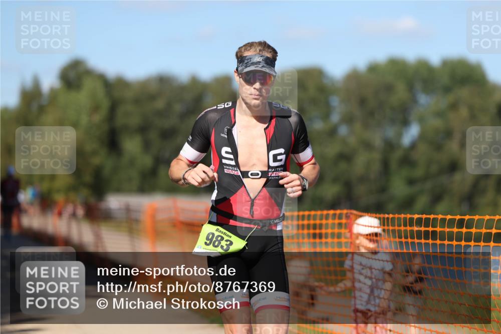 07.09.2025 - 19. Norderstedt Triathlon Michael Strokosch http://msf.ph/oto/8767369 07.09.2025 15:17:43 Laufen 982, 983 meine-sportfotos.de