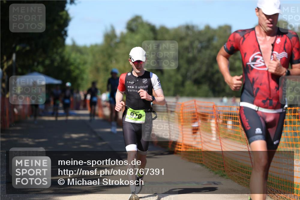 07.09.2025 - 19. Norderstedt Triathlon Michael Strokosch http://msf.ph/oto/8767391 07.09.2025 15:17:56 Laufen 422, 896, 960, 970, 1478 meine-sportfotos.de