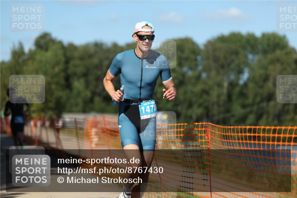 07.09.2025 - 19. Norderstedt Triathlon Michael Strokosch http://msf.ph/oto/8767430 07.09.2025 15:18:03 Laufen 398, 422, 896, 990, 1478 meine-sportfotos.de