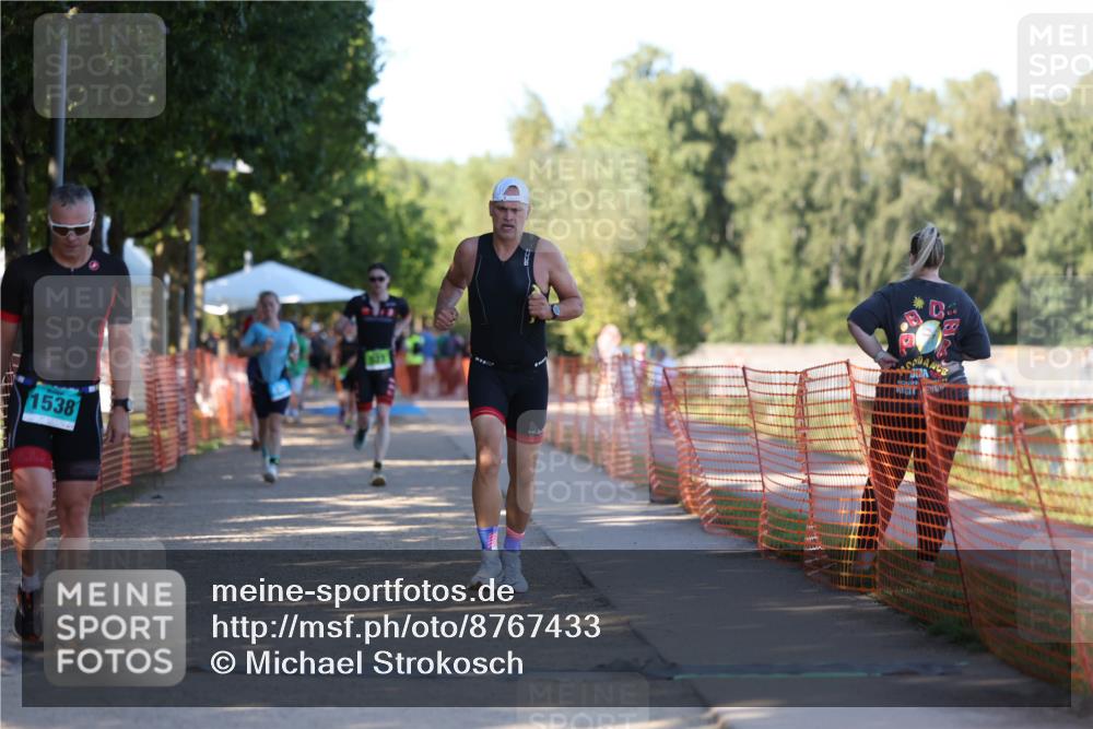 07.09.2025 - 19. Norderstedt Triathlon Michael Strokosch http://msf.ph/oto/8767433 07.09.2025 16:15:45 Laufen 430, 523, 1405, 1538 meine-sportfotos.de