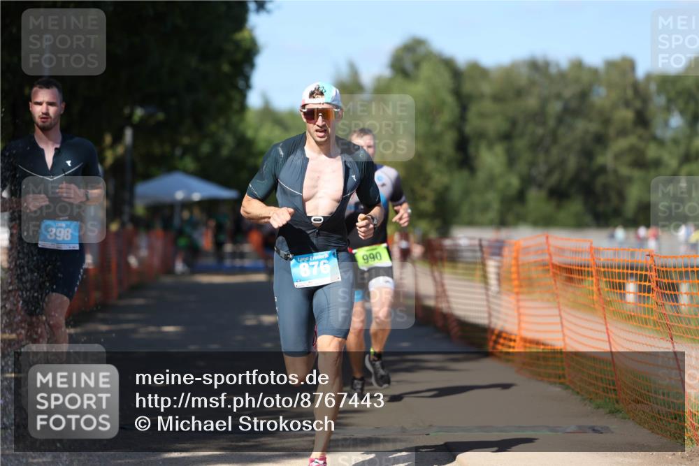 07.09.2025 - 19. Norderstedt Triathlon Michael Strokosch http://msf.ph/oto/8767443 07.09.2025 15:18:06 Laufen 398, 990, 1478 meine-sportfotos.de