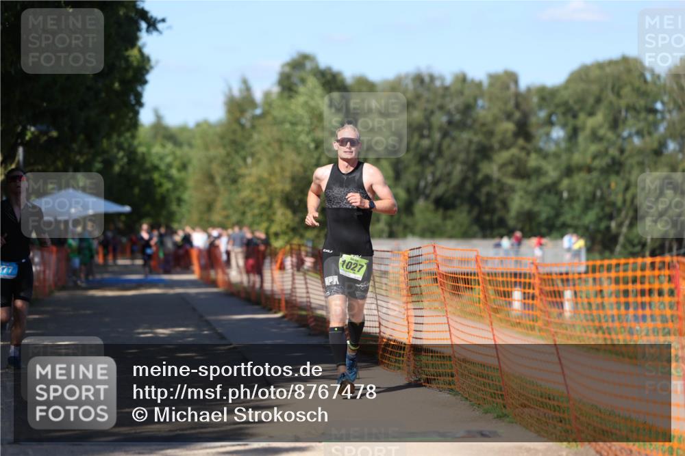 07.09.2025 - 19. Norderstedt Triathlon Michael Strokosch http://msf.ph/oto/8767478 07.09.2025 15:18:22 Laufen 877, 991, 1027, 1505 meine-sportfotos.de