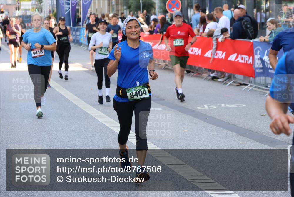 07.09.2025 - BARMER Alsterlauf Strokosch-Dieckow http://msf.ph/oto/8767506 07.09.2025 10:11:16 Ziel 2283, 2293, 2300, 2772, 2820, 2934, 3348, 3349, 3393, 3398, 3485, 3526, 3692, 3732, 3783, 3828, 3867, 4045, 4376, 4491, 4846, 5166, 5448, 5649, 5650, 6124, 6130, 6144, 6180, 8038, 8039, 8264 meine-sportfotos.de