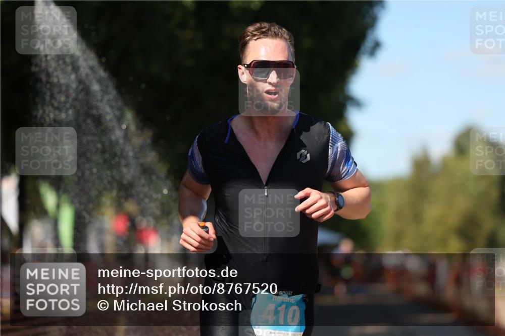 07.09.2025 - 19. Norderstedt Triathlon Michael Strokosch http://msf.ph/oto/8767520 07.09.2025 15:18:45 Laufen 374, 410 meine-sportfotos.de