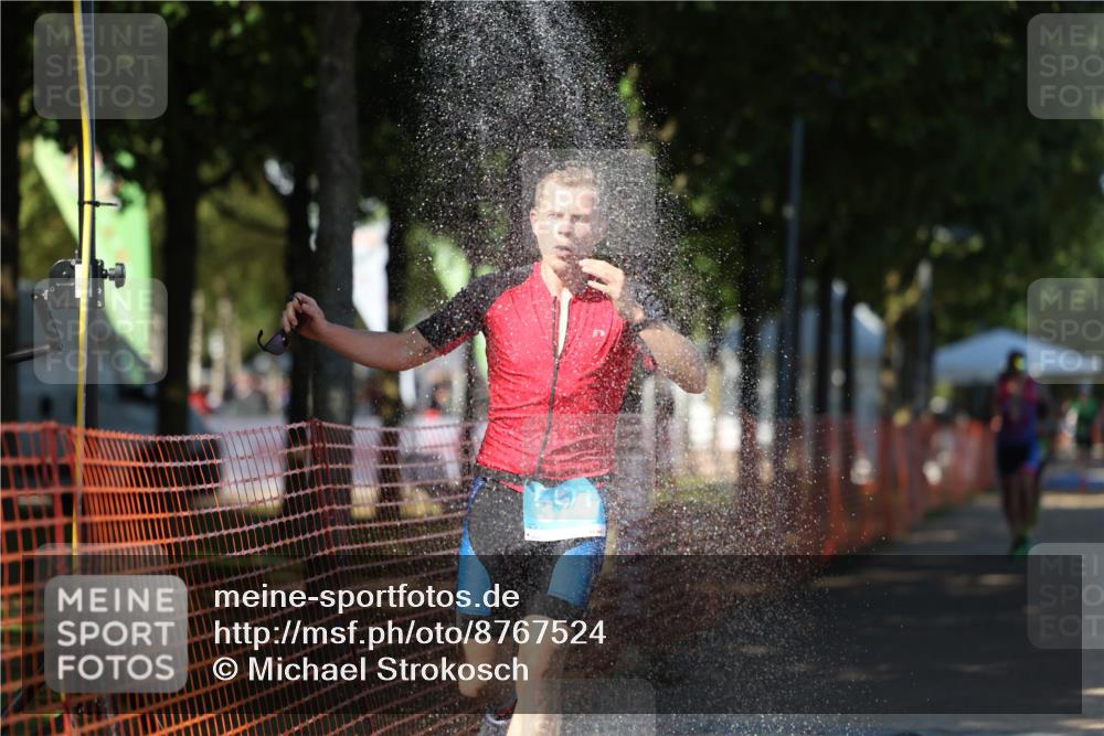 07.09.2025 - 19. Norderstedt Triathlon Michael Strokosch http://msf.ph/oto/8767524 07.09.2025 15:18:53 Laufen 374, 1020 meine-sportfotos.de