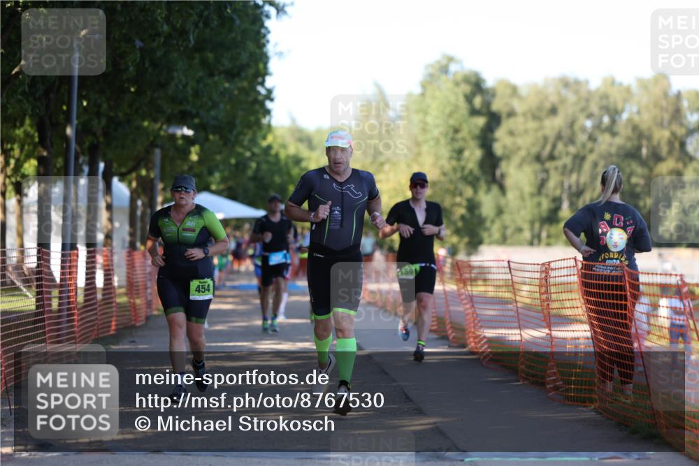 07.09.2025 - 19. Norderstedt Triathlon Michael Strokosch http://msf.ph/oto/8767530 07.09.2025 16:16:09 Laufen 414, 454, 868, 1070, 1591, 1604, 1624 meine-sportfotos.de