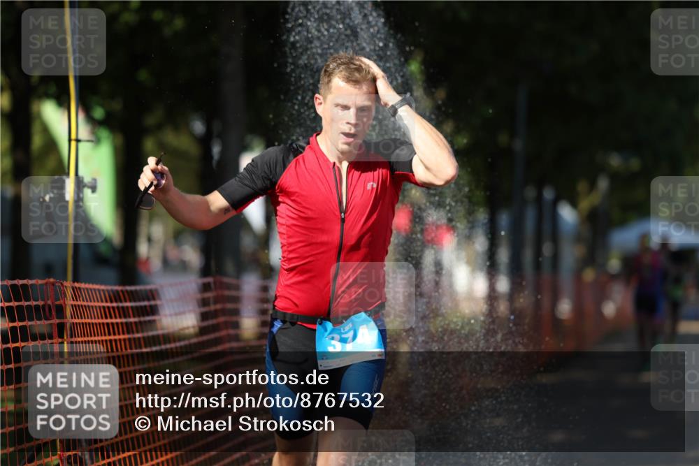 07.09.2025 - 19. Norderstedt Triathlon Michael Strokosch http://msf.ph/oto/8767532 07.09.2025 15:18:54 Laufen 374, 1020, 1026 meine-sportfotos.de