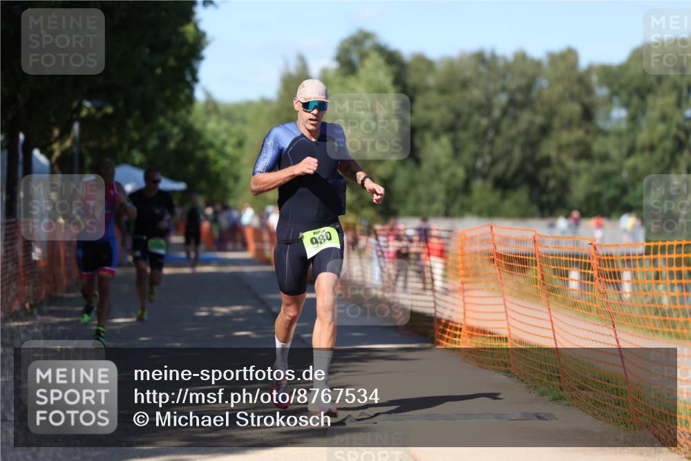 07.09.2025 - 19. Norderstedt Triathlon Michael Strokosch http://msf.ph/oto/8767534 07.09.2025 15:18:56 Laufen 374, 1020, 1026 meine-sportfotos.de