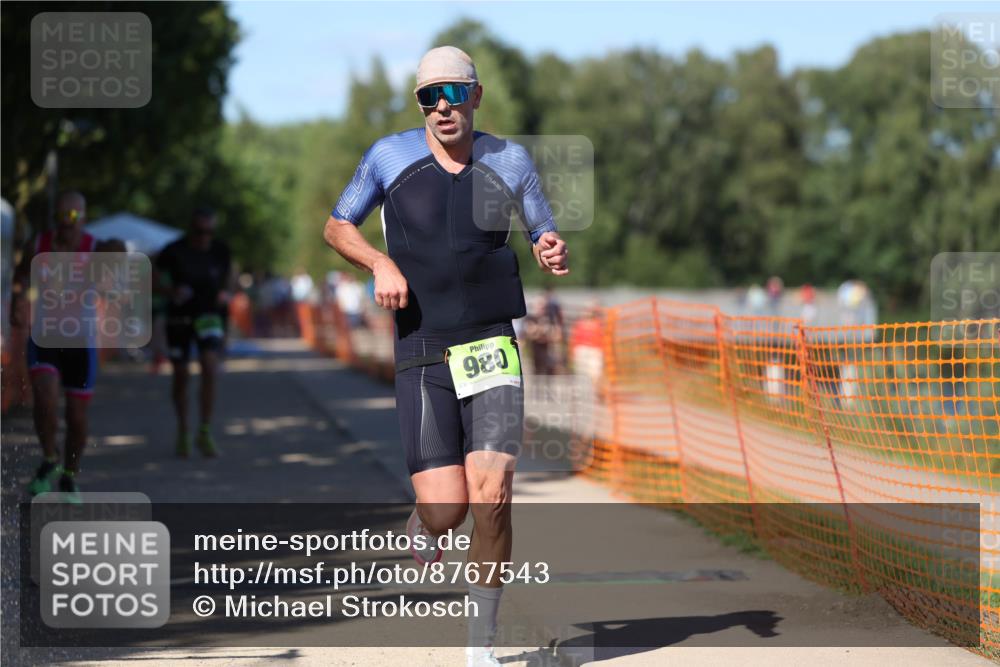 07.09.2025 - 19. Norderstedt Triathlon Michael Strokosch http://msf.ph/oto/8767543 07.09.2025 15:18:57 Laufen 374, 1020, 1026 meine-sportfotos.de