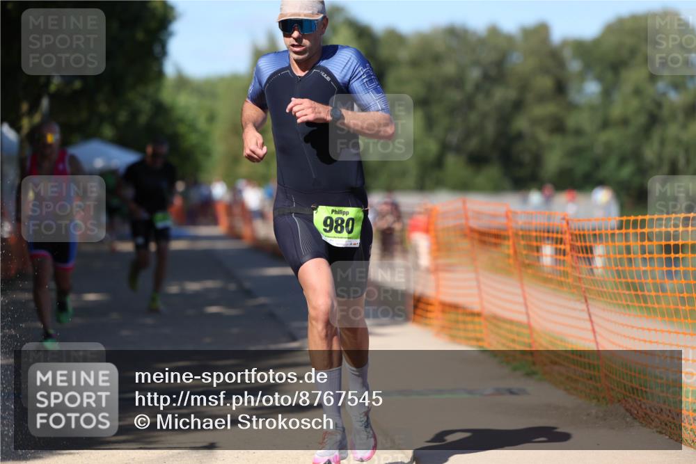 07.09.2025 - 19. Norderstedt Triathlon Michael Strokosch http://msf.ph/oto/8767545 07.09.2025 15:18:57 Laufen 374, 1020, 1026 meine-sportfotos.de